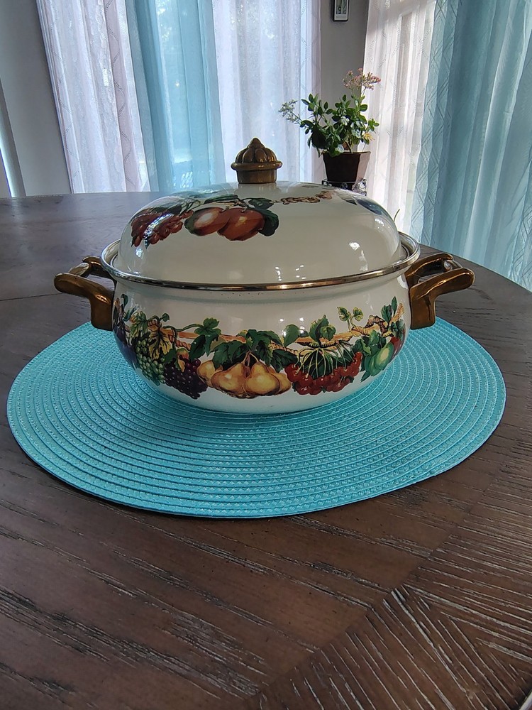 Kensington Garden 9 Inch Vitroceramic Enamel Dutch Oven
