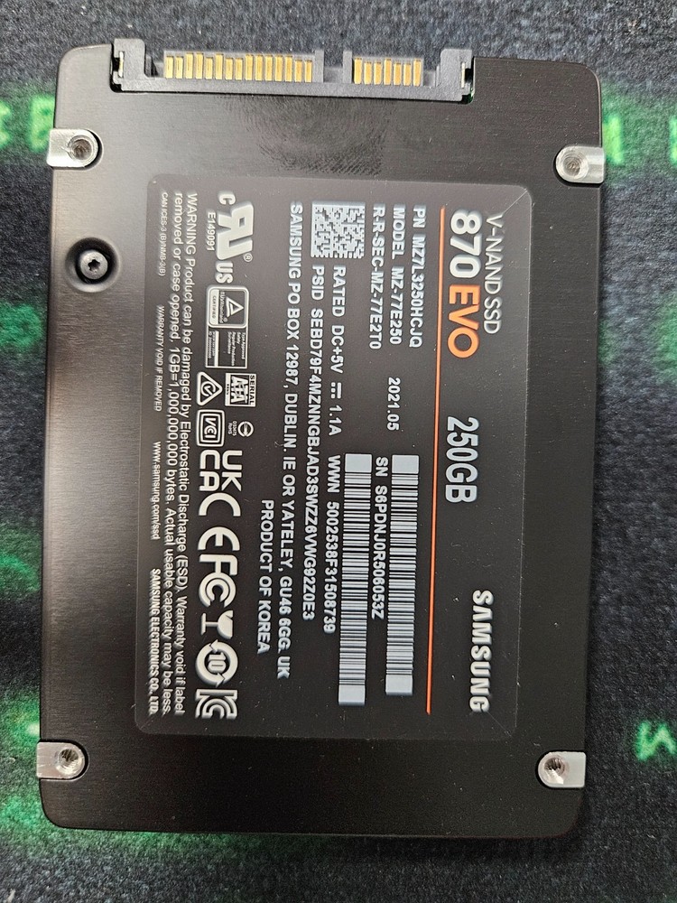 Samsung 870 EVO 250gb SSD Drive MZ7L3250HCJQ