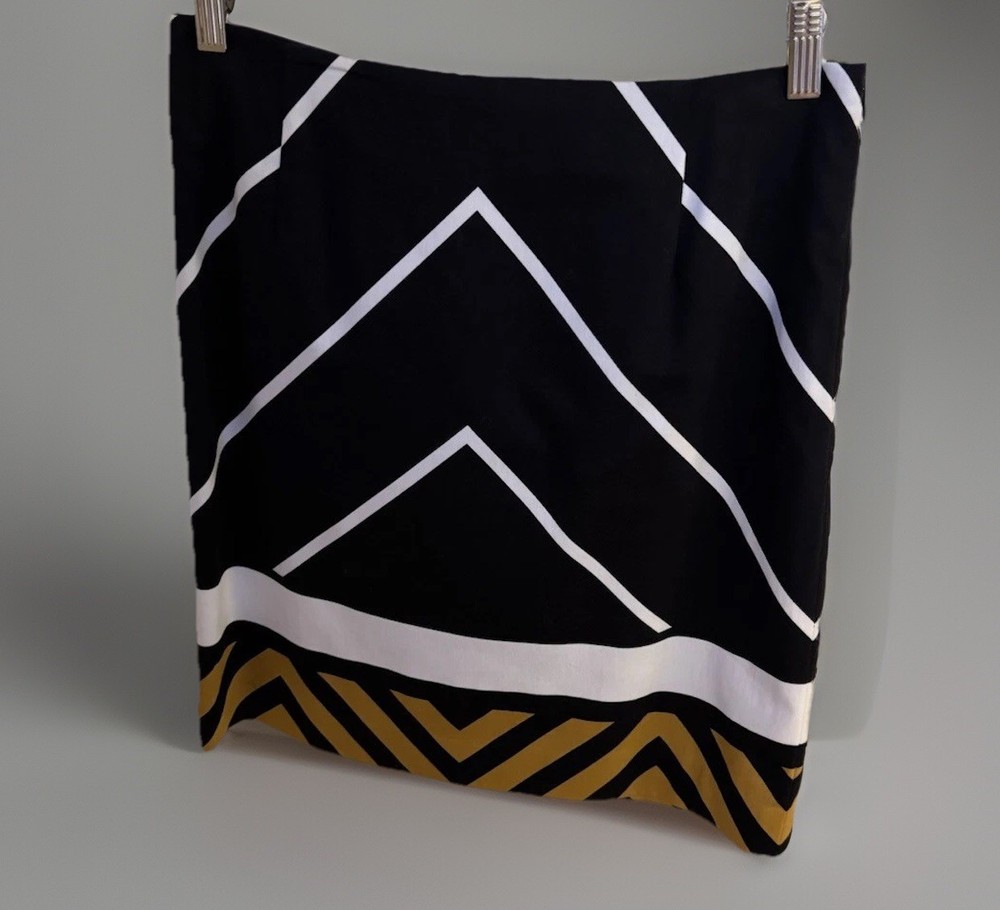 Per Se Size 6 Short Pencil Skirt - Chic & Stylish Fit