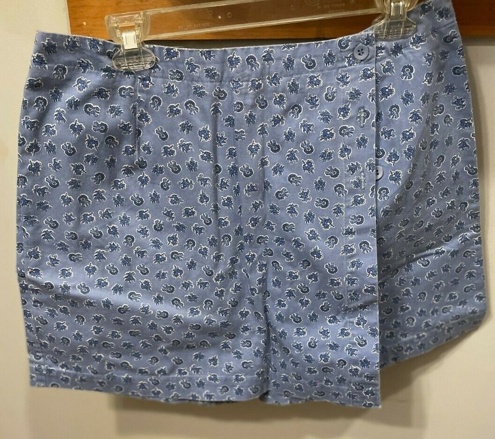Van Heusen Size 16 Light Blue Denim Wrap Front with Medium Blue Flowers Skort