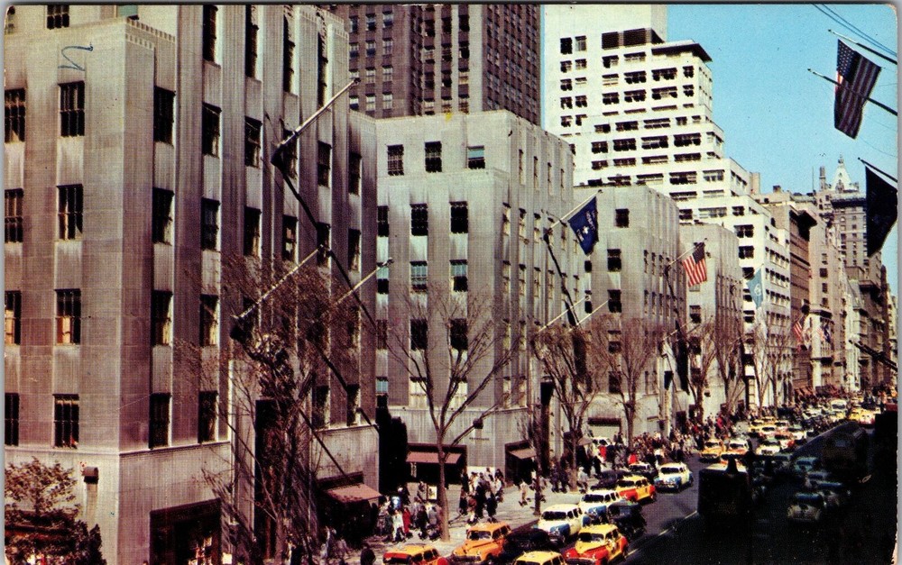 New York City NY, Famous Fifth Avenue, Vintage Postcard