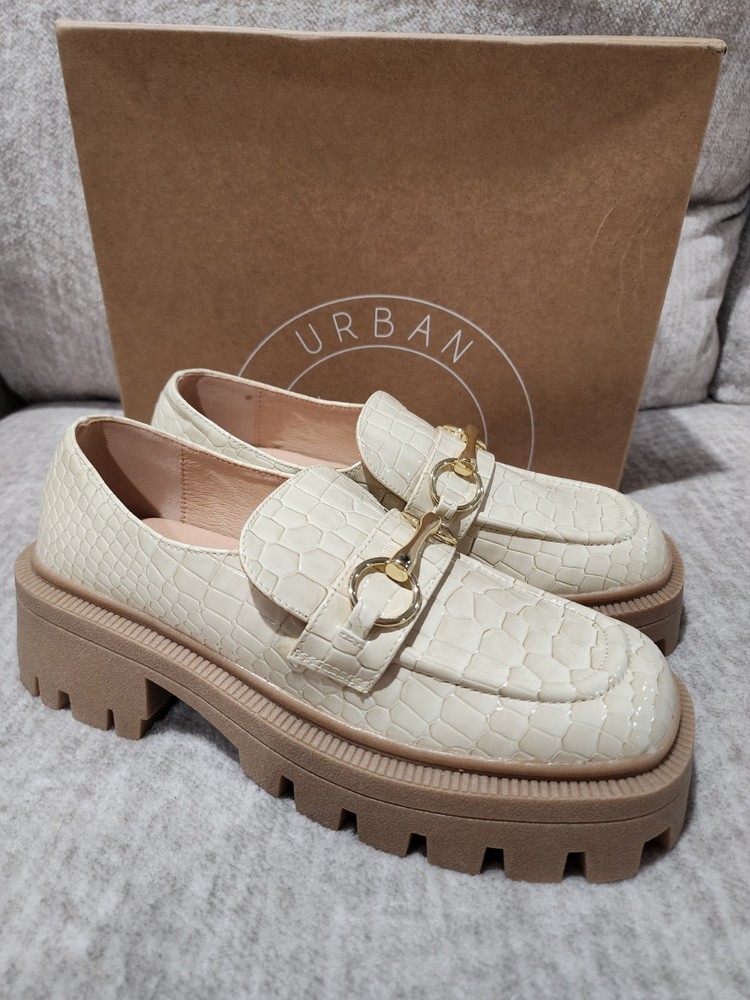 Urban Outfitters Boca Loafer Cream Croc Womens Size 10