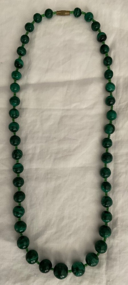 Vintage Malachite Graduated Round Bead Necklace Barrel Clasp 20”