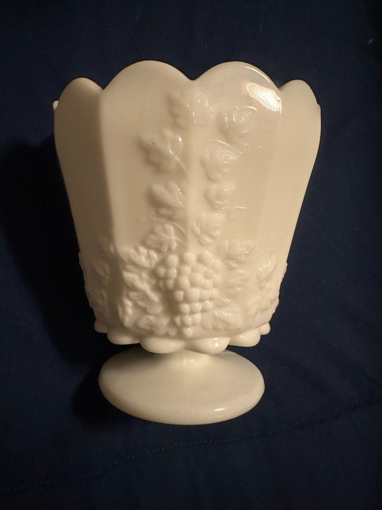 Vintage Westmoreland Milk Glass Planter Vase 6.5 Inches Tall