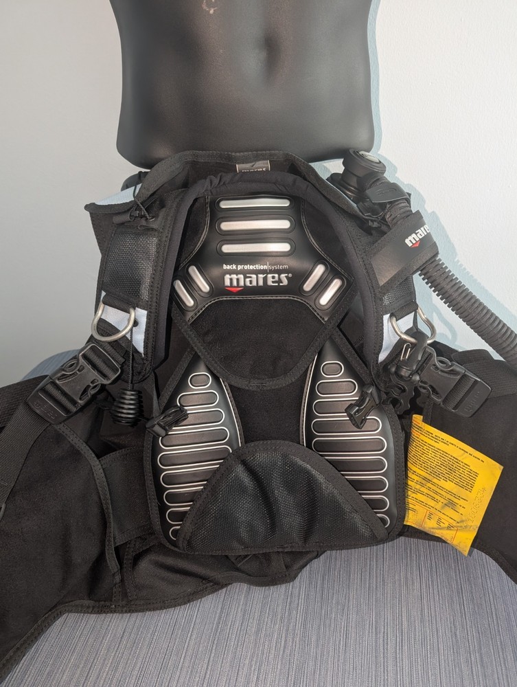 Mares Kaila Womens Size Small BCD No Weights Tested and Working