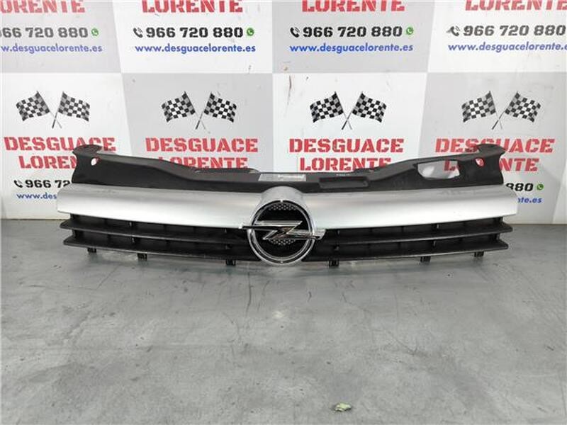 Z17DTH front grille Opel Astra H sedan 1.7 elegance 2004 254316