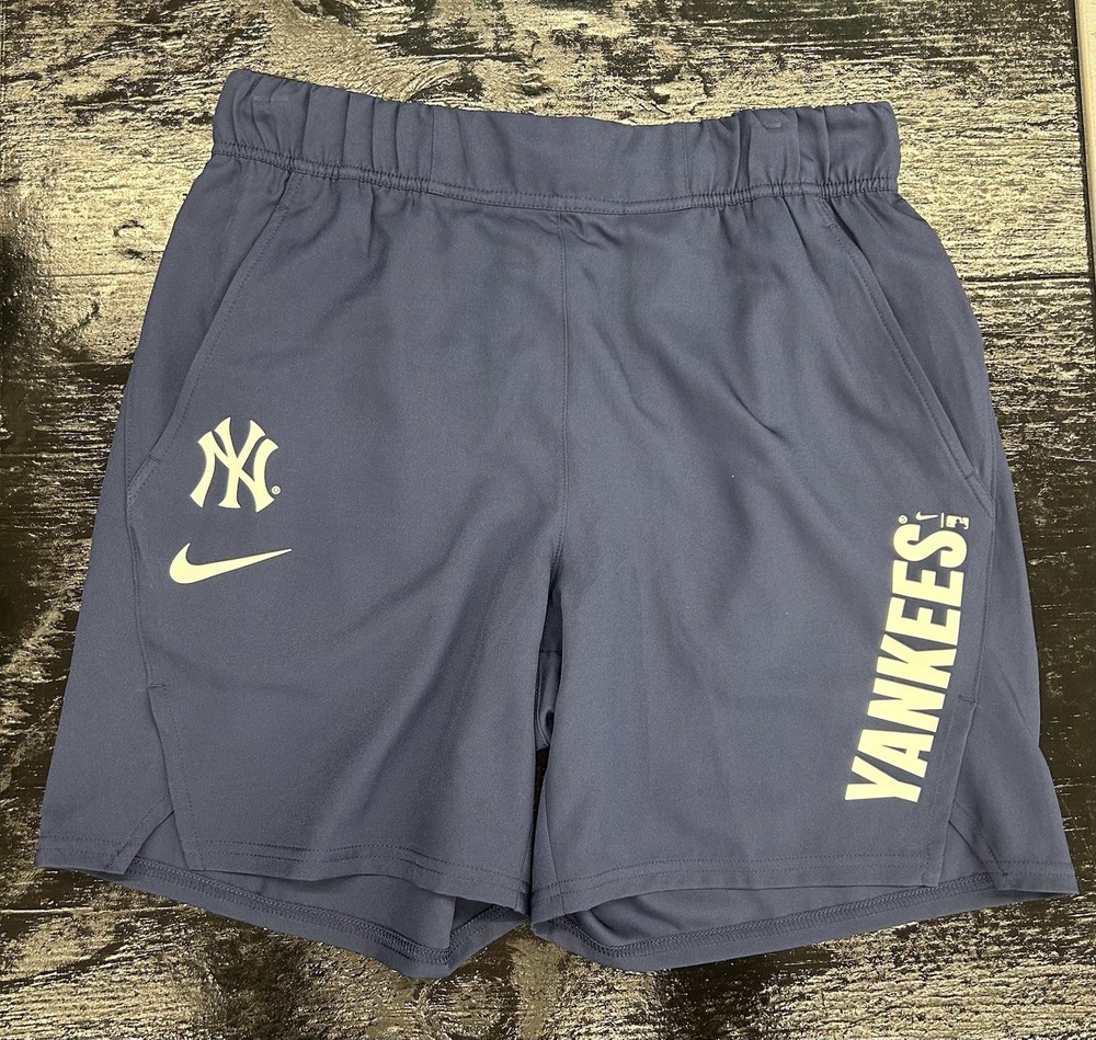 NY YANKEES NAVY NIKE ON FIELD APPAREL SHORTS MENS SIZE XL CLEARANCE SALE NWT-image