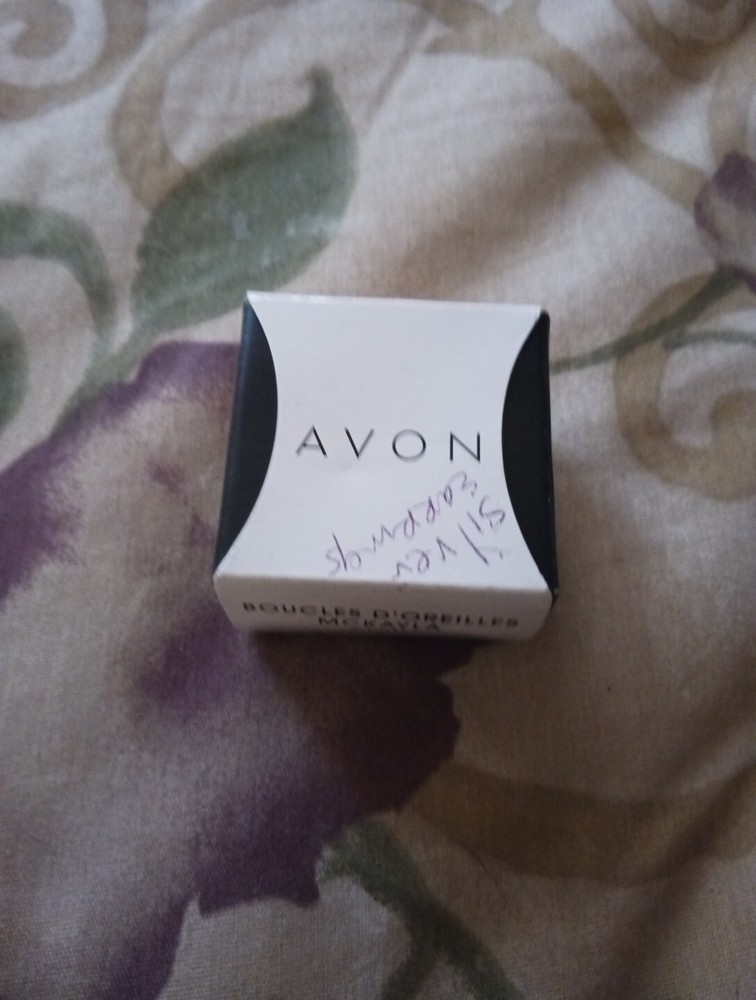 Avon New Sterling Silver Cluster Stone Earring Set