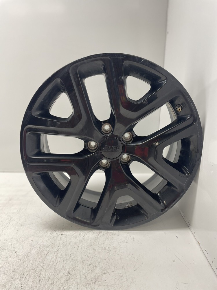 2015-2019 Jeep Renegade Wheel Size 18” OEM USED MINOR DETAILS ZOOM IN PHOTOS