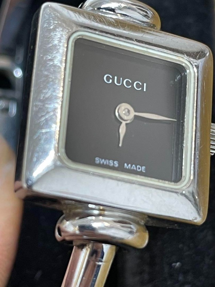 GUCCI 1900L Bangle Watch 20mm New battery replaced