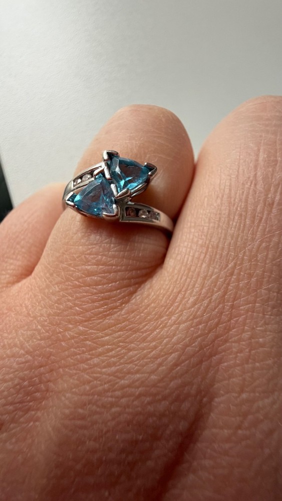10K White Gold Blue Topaz & Diamond Ring Trillion Cut 2.46g Elegant Statement Ri