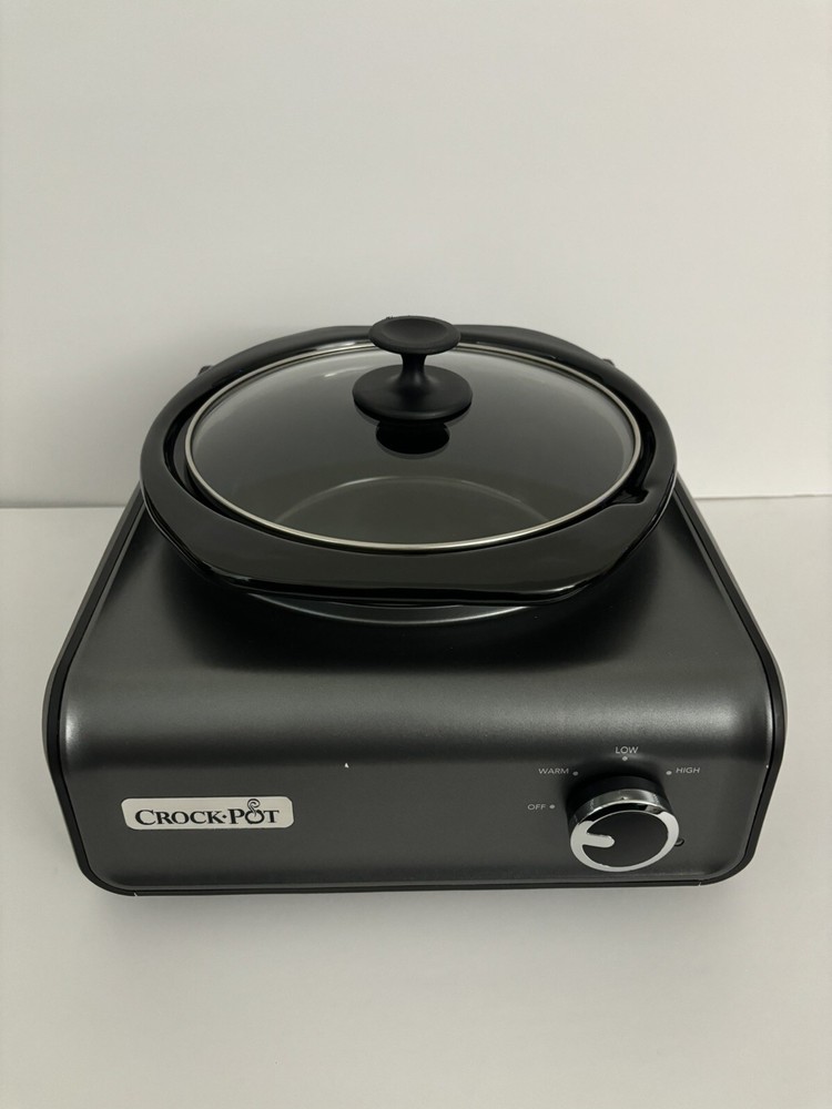 Crock Pot Hook Up 2.5 Quart Round Black Slow Cooker in Working Condition SCCPMD2-CH