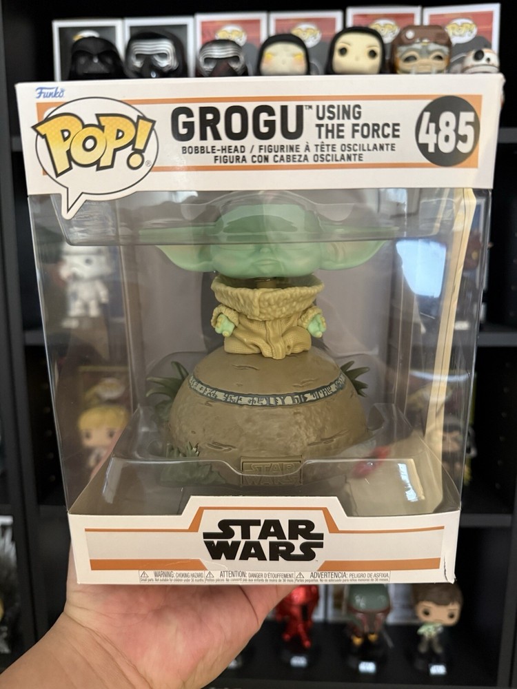 Funko Pop! Deluxe: Star Wars - Grogu Using the Force #485 *DAMAGED BOX*