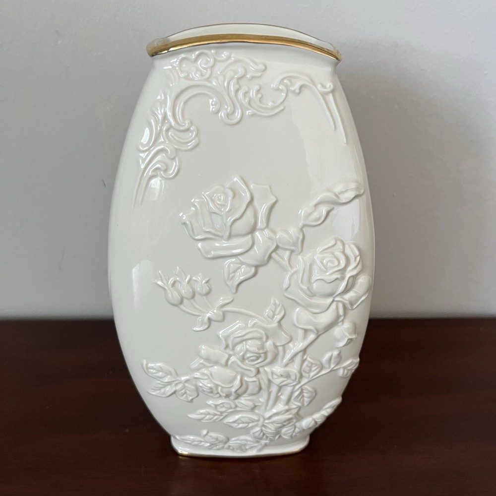 Lenox Masterpiece Med Vase - 24K Gold Rimmed - Embossed Floral Design - No Chips