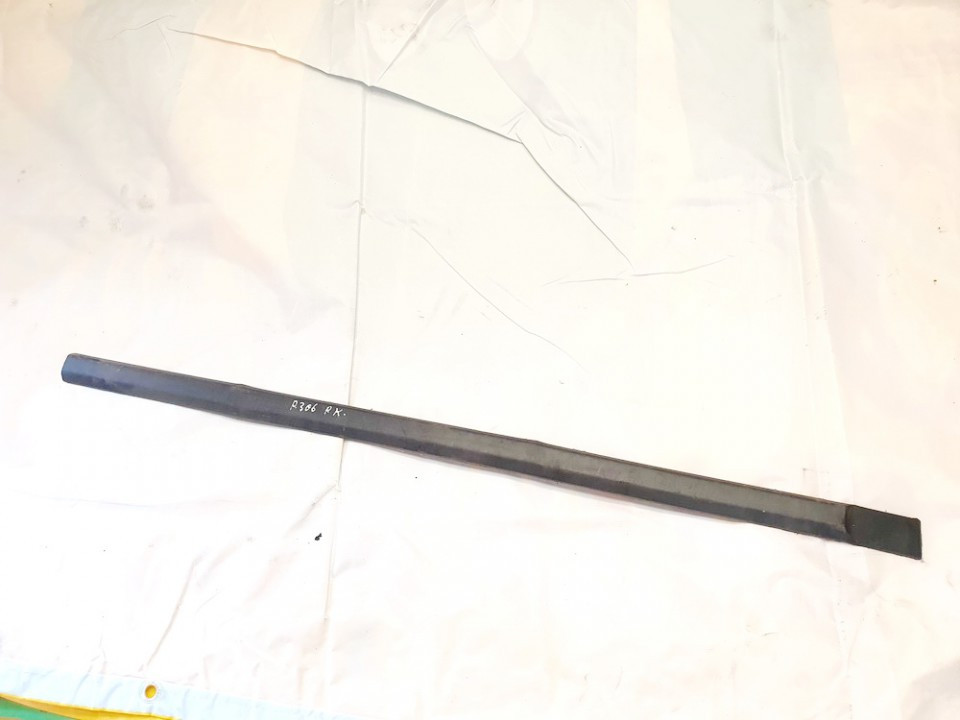 Peugeot 306 Front Left Trim Bumper DE1678564-56 9621110877