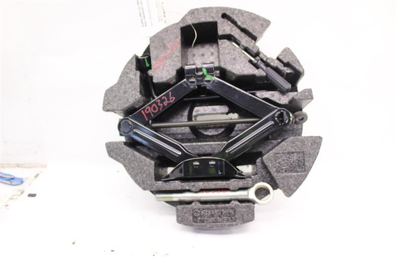 2012 Subaru Legacy Used Floor Jack in Excellent Condition Grade A