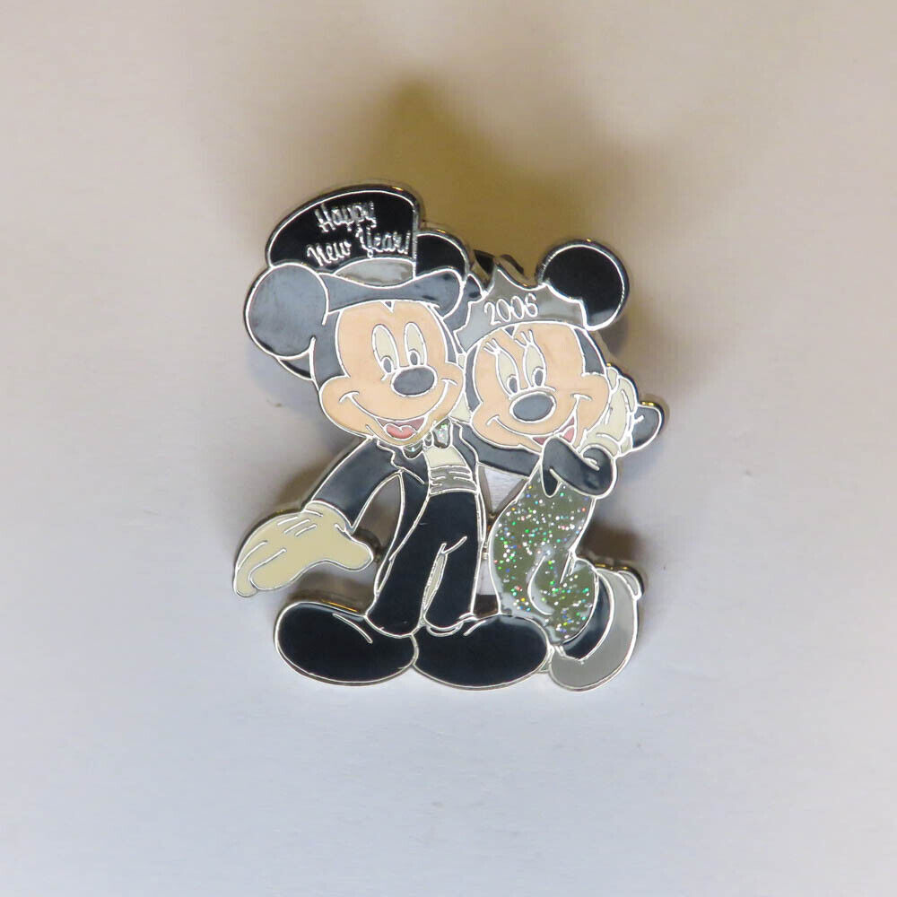 Disney WDW cast exclusive 2006 Happy New Year pin featuring Mickey and Minnie