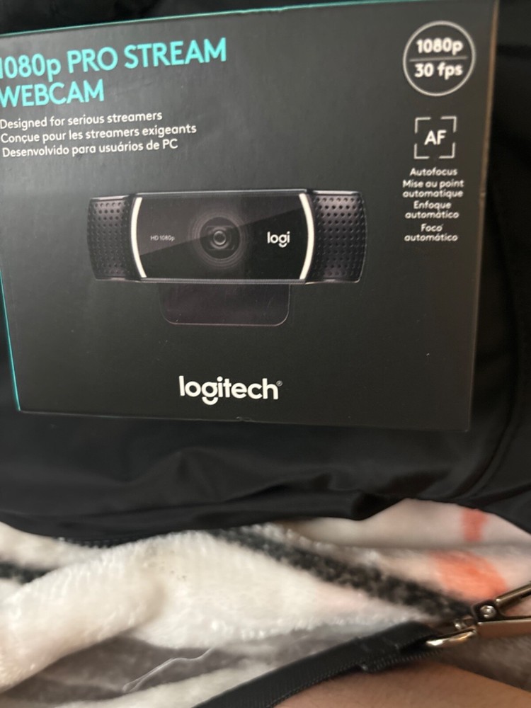 Logitech C922 Pro Stream Webcam - Black