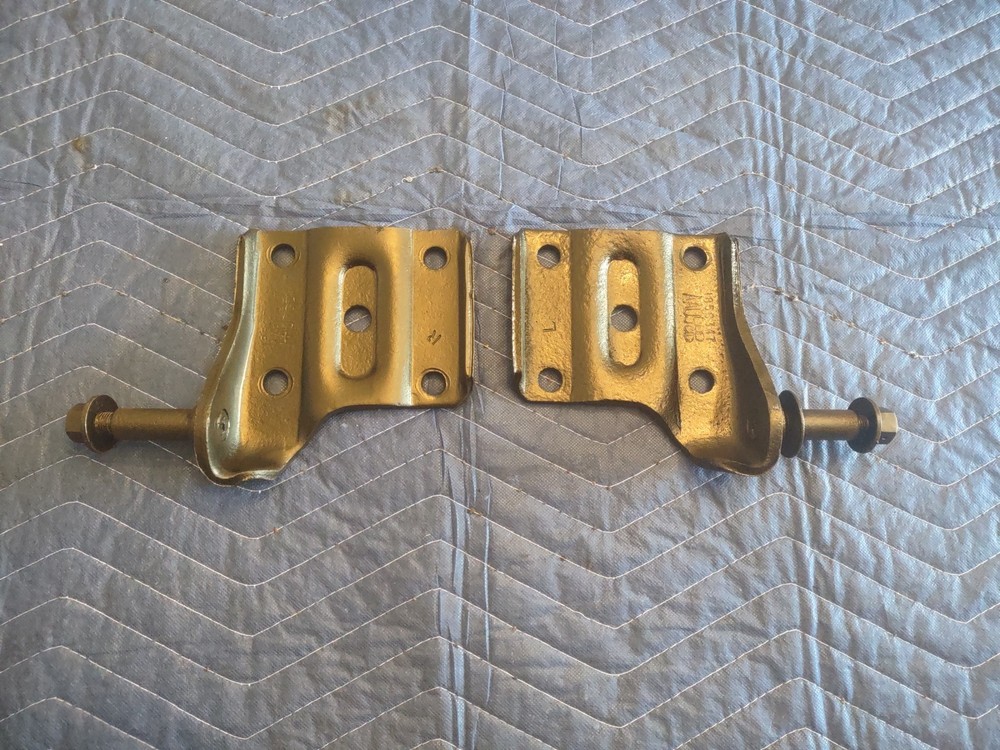 67 68 69 70 71 72 MOPAR Roadrunner charger GTX OEM SHOCK PLATE SET B-BODY 8 3/4