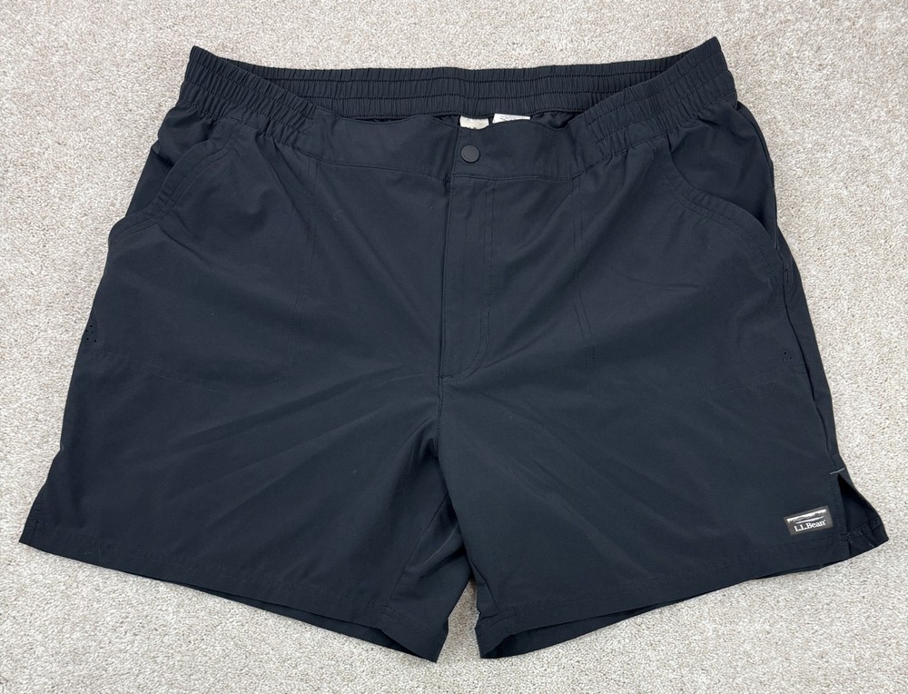 LL Bean Women’s Shorts 18 Black Stretch Elastic Waist Hiking Outdoor Zip Pocket
