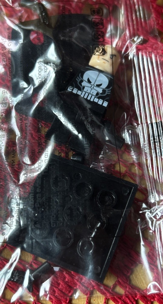 LEGO Marvel Super Heroes The Punisher Minifigure
