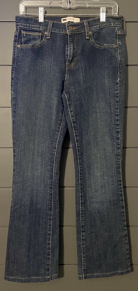 Levi's 515 size 28W/32L Women’s Boot cut jeans Dark wash Blue Denim