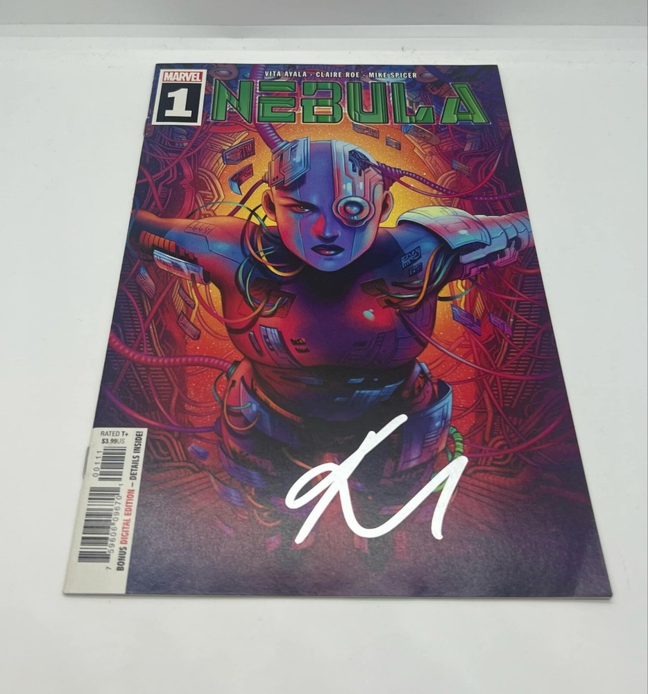 Karen Gillan Signed Nebula Marvel #1 Comic Book SWAU