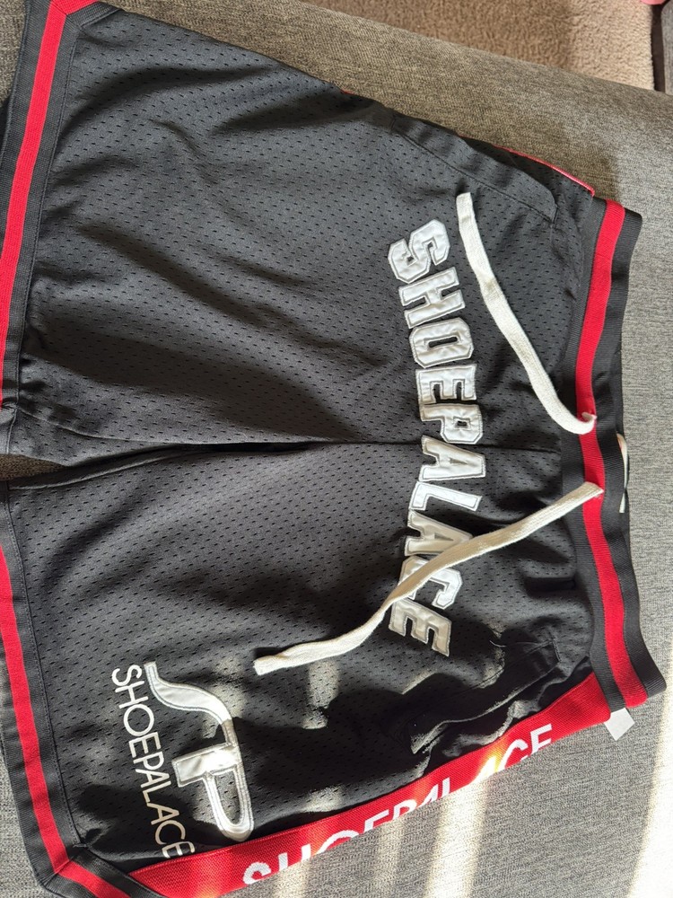 SHOE PALACE Size XL Bascom 1993-XXV Black Mesh Stitched Lined Basketball Shorts