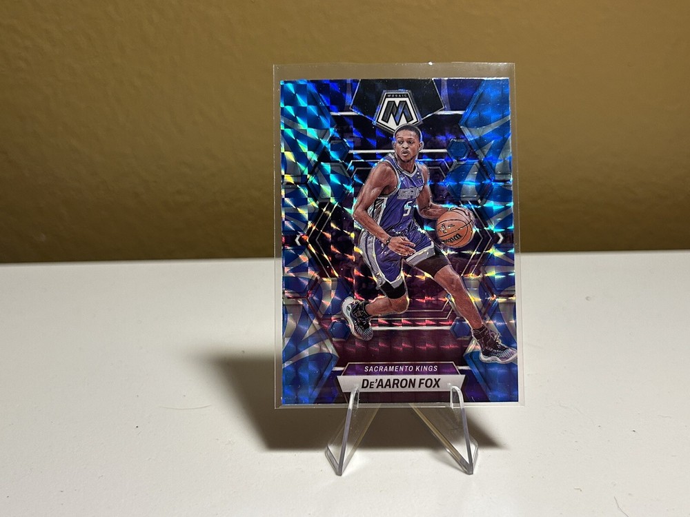 De'Aaron Fox 2022-23 Panini Mosaic #12 Blue Reactive Sacramento Kings (15)
