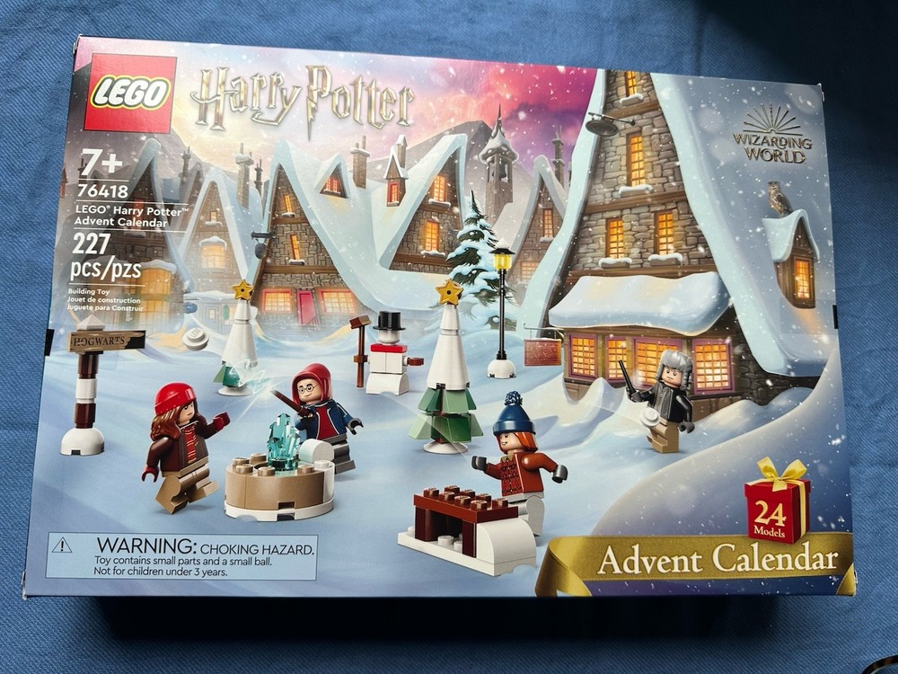 LEGO Harry Potter 2023 Advent Calendar 76418 with 24 Holiday Surprises