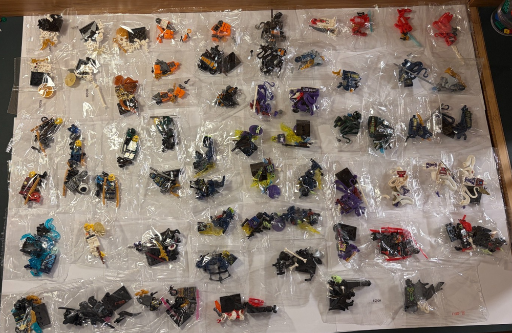 60+ Non-Genuine Lego Ninjago Minifigures - MASSIVE BUNDLE - NINJAS/SERPENTINE