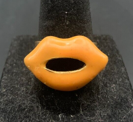 Gold Tone Orange Lips Ring - Size 8