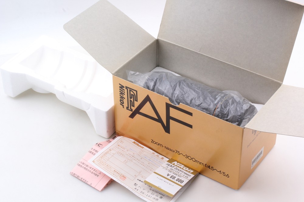 [Unused in BOX] Nikon AF Nikkor 75-300mm F4.5-5.6 Telephoto Zoom Lens From JAPAN