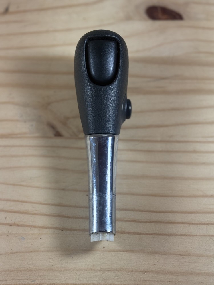 2013-2018 NISSAN SENTRA GEAR TRANSMISSION AUTOMATIC SELECTOR SHIFTER SHIFT KNOB