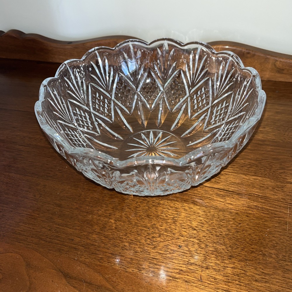 Dublin Collection Crystal Chip and Dip Server by Godinger 8.5 Inch New in Box  