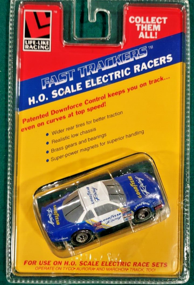 Life-Like 9733 NASCAR Goodyear Racing HO Scale Slot Car Brand New-image
