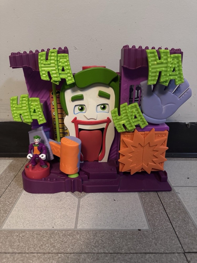 Imaginext Joker Playset with Figure, Hammer and Accessories - Batman Franchise