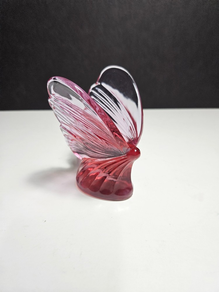 VTG Handmade Fenton Art Glass Pink Buttterfly Figurine EUC