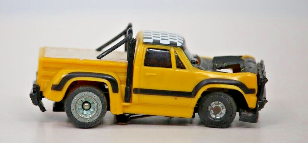 Vintage 1978 Ideal TCR Yellow Slot Car Pick Up Truck NOS Jam Car