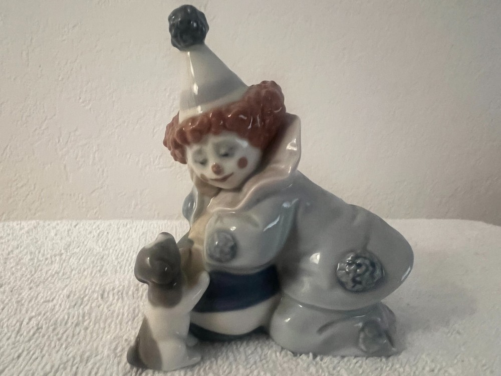 Lladro 5278 Retired Pierrot with Puppy and Ball Handmade Spain Figurine