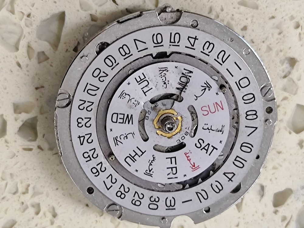 Original  CITIZEN 8110A In Complete movement  Not work for part Used