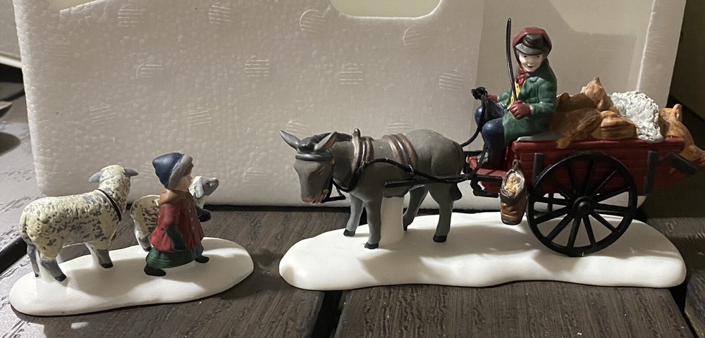 Dept 56 Heritage Village Fleeces to the Mill Set of 2 #5819-0 with Original Box