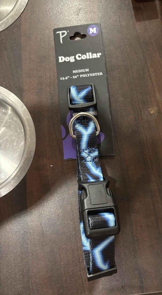 Perris Blue Lightning Medium Dog Collar 13.5 to 22 Inches