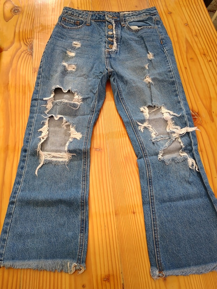 I&M Jeans High-Rise Ariana Boyfriend Distressed Cut-Off Hem Jeans Size 5