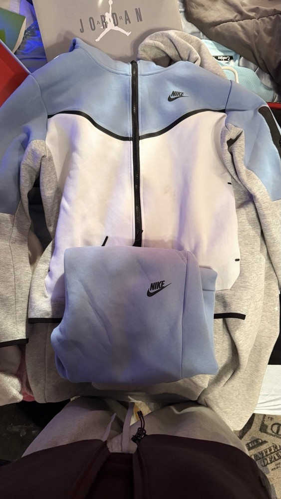 Nike Men's Colorblock Tracksuit 2 Piece Set Light Blue White Gray Jacket & Pants