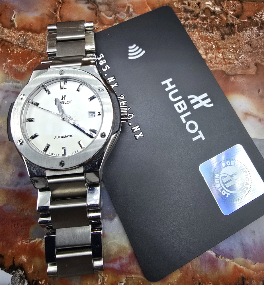 Hublot Classic Fusion Titanium White 33mm Automatic Ladies Watch