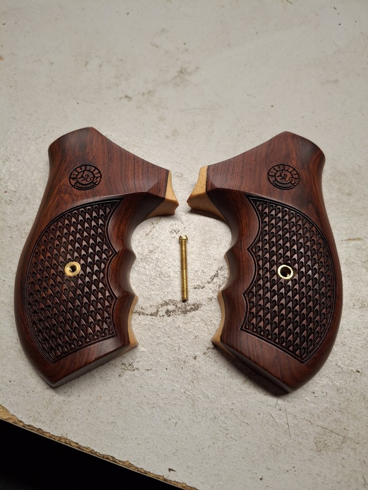 Wood Grips For A Taurus Judge