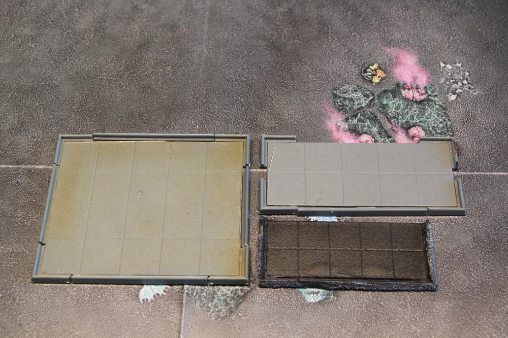 WARHAMMER FANTASY BATTLES- x3 ORIGINAL MODULAR MOVEMENT TRAYS PLASTIC -OLD WORLD