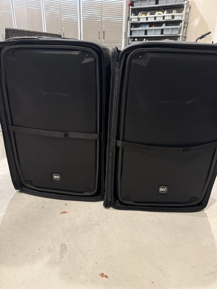 RCF HD 15-A 115V Active Two-Way Speaker - Black