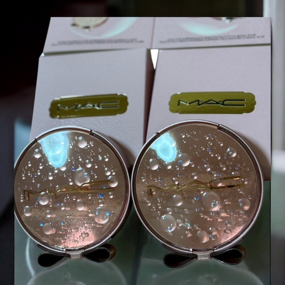 MAC 2022 Holiday Eyeshadow & Bronzer Set Regal Rose Highlight